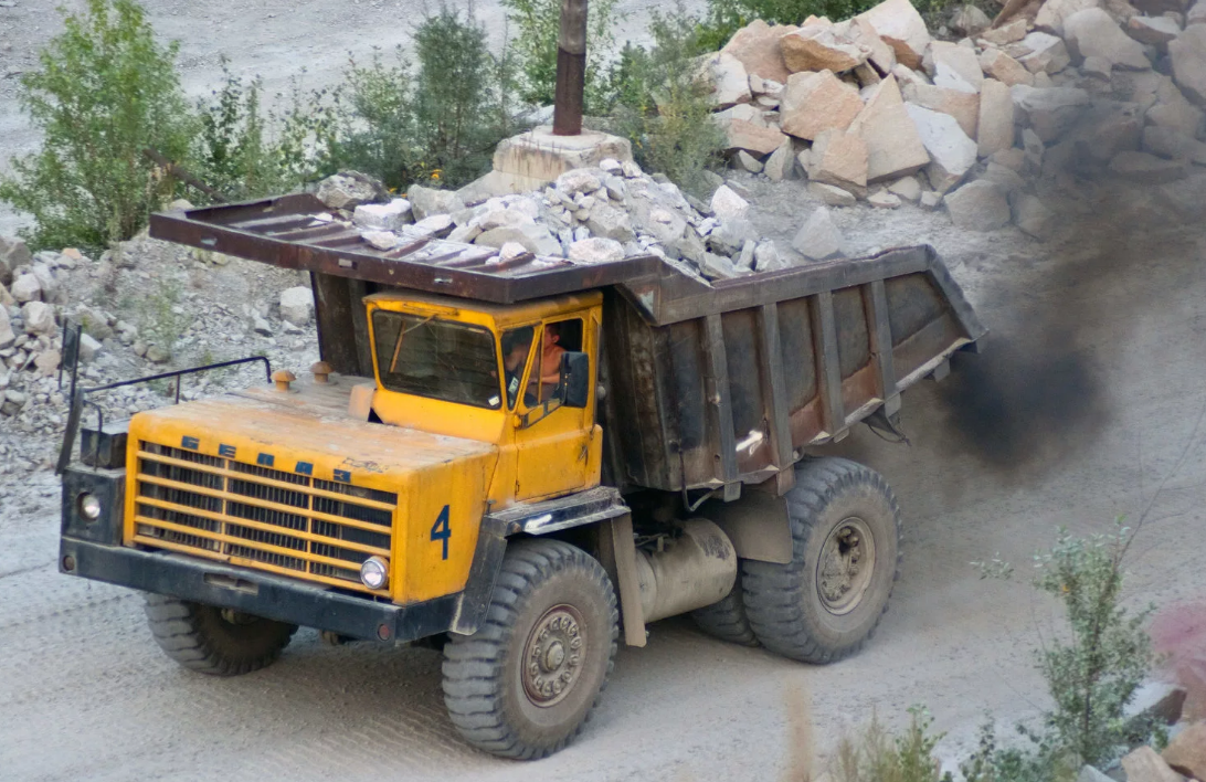 Карьерные самосвалы белаз 7540 - залог высокой производительности